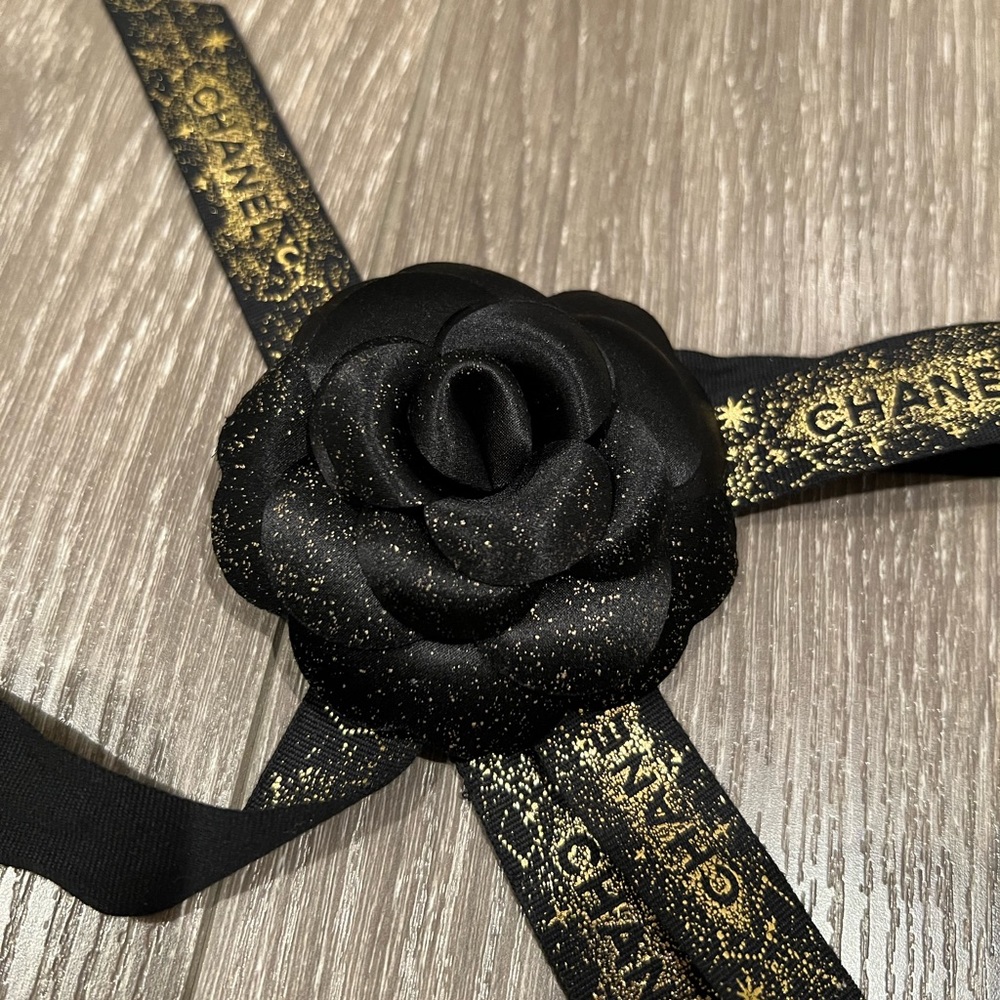 Limited Chanel Camellia Ribbon Set - Picture 4 of 5